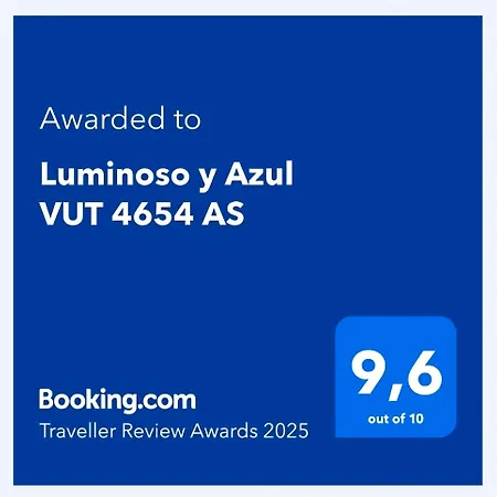 Luminoso Y Azul Vut 4654 As أفيليس